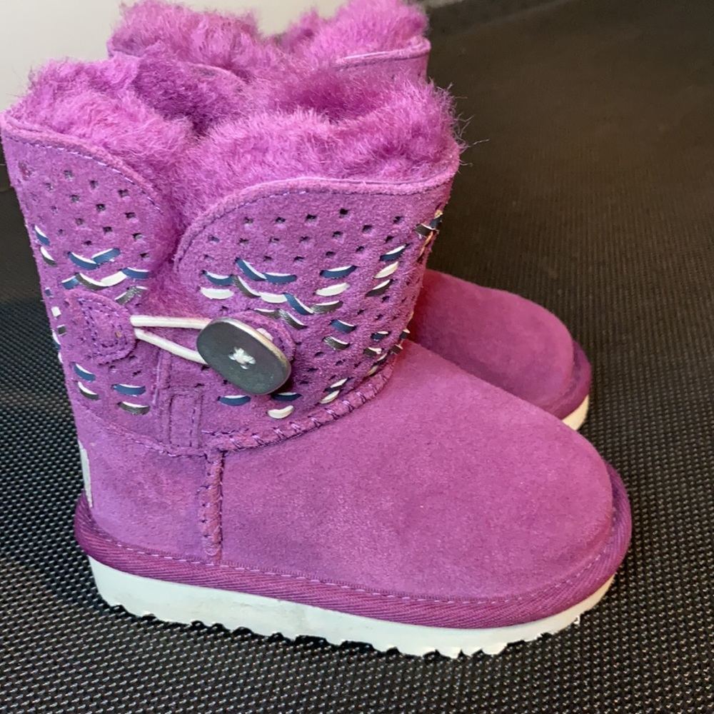 NWOT UGG kids purple boots size 6